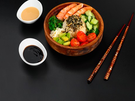 Поке с креветками и миккусу в Рокет Ролл