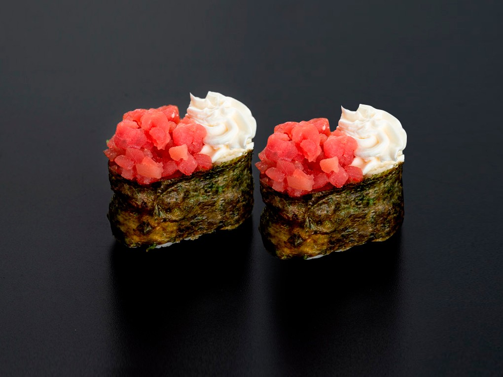 Гунканы с тунцом и Филадельфией в Рокет Ролл Гунканы с тунцом и Филадельфией в Рокет Ролл