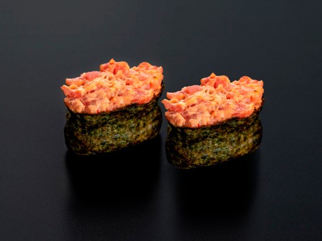 Гунканы с тунцом спайси в Рокет Ролл Гунканы с тунцом спайси в Рокет Ролл