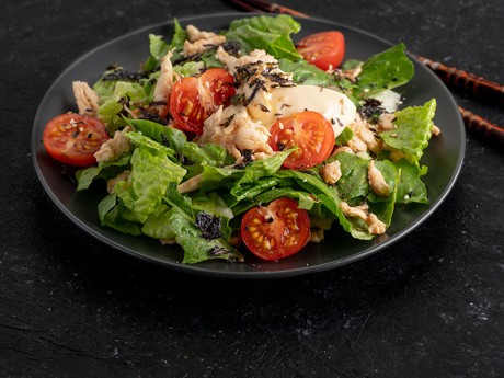 Салат Цезарь по-азиатски в Рокет Ролл