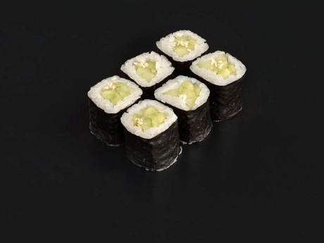 Ролл с огурцом в Рокет Ролл Ролл с огурцом в Рокет Ролл